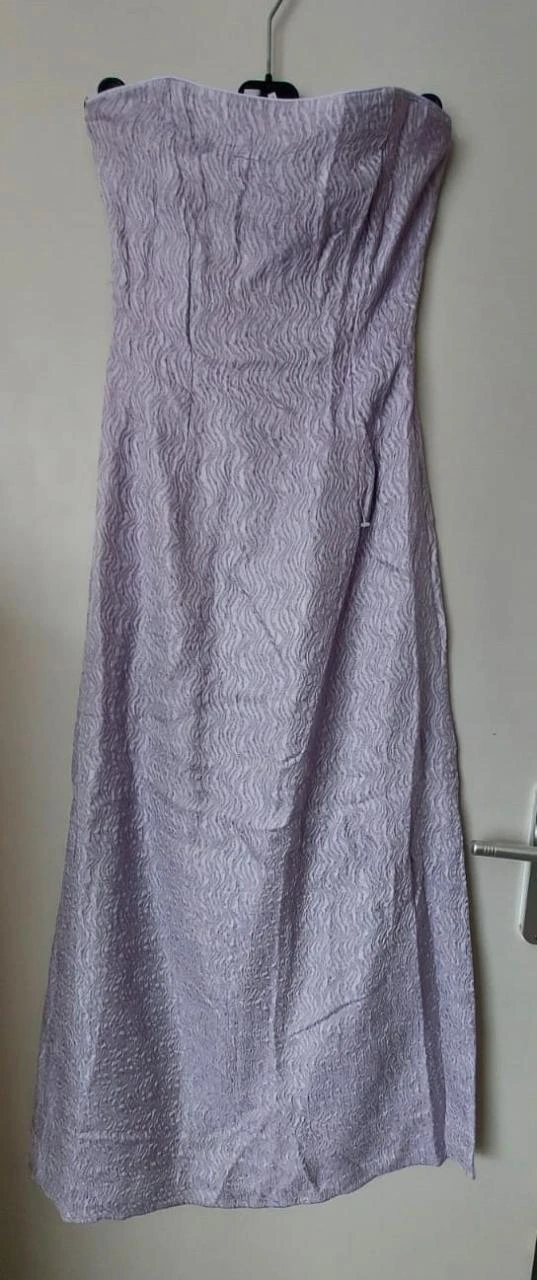 Blondie Nites - Lila strapless jurk met structuur, maat 36